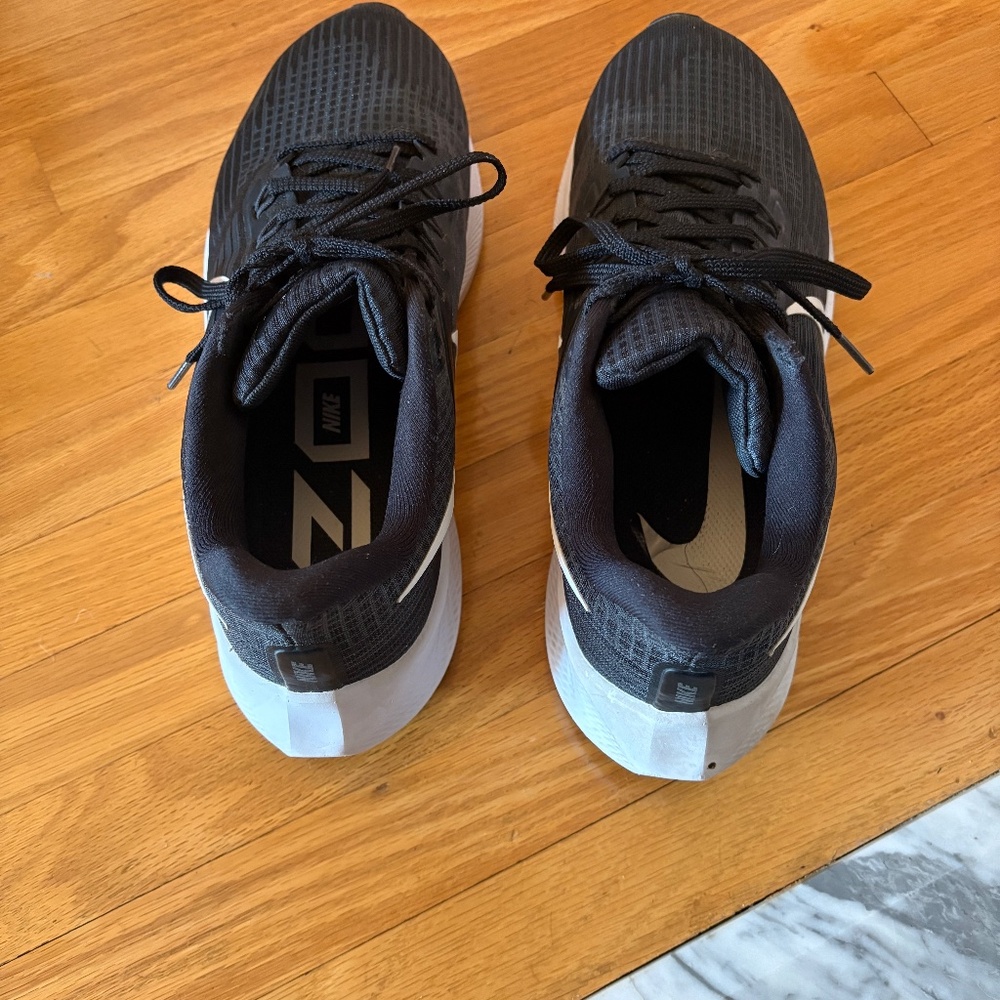 Nike Women's Air Zoom Pegasus Trainers Size 9 US